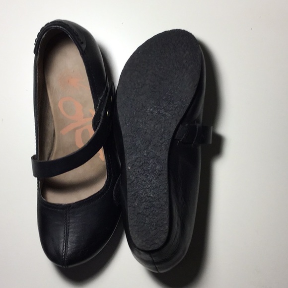 Mary Jane like leather OTBT Shoes - Picture 3 of 5